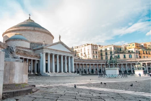 immagine di piazza del plebiscito